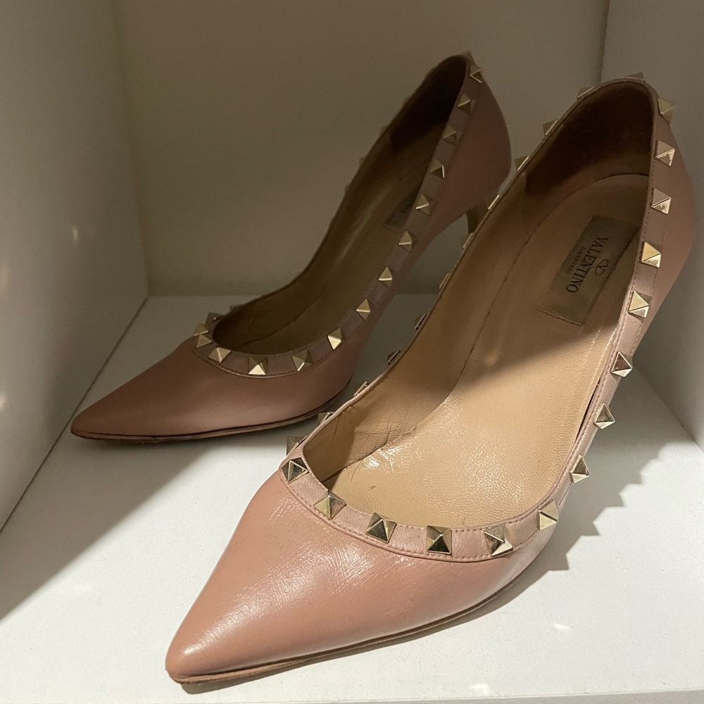 Valentino Rockstud Pumps
